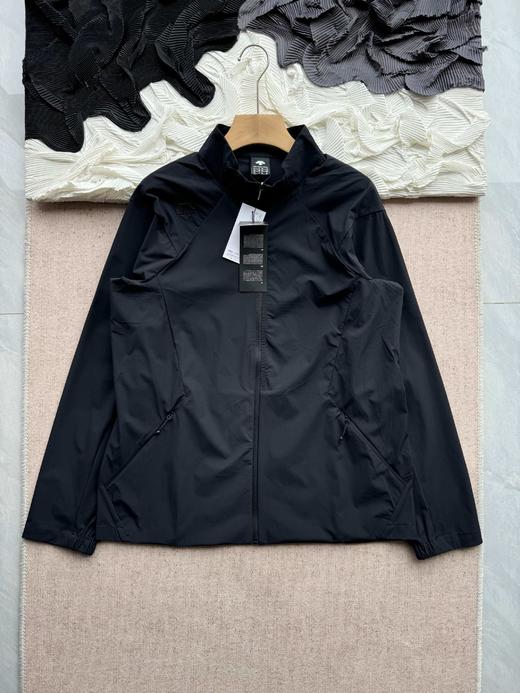 点此购买 迪桑特TRAINING系列综训男士针织运动上衣防晒衣 LL 317185 商品图1