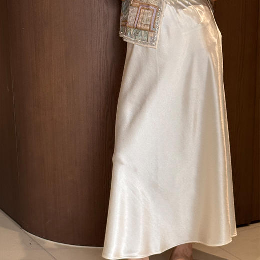 【部分现货】良木礼松紧腰净版裙 商品图3