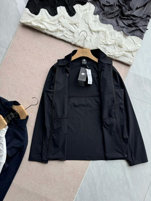 点此购买 迪桑特TRAINING系列综训男士针织运动上衣防晒衣 LL 317185 商品图8