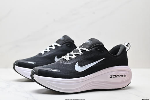 耐克NIKE VOMERO 18 PLUS舒适减震防滑低帮跑步鞋HM6805-101男女鞋 商品图3