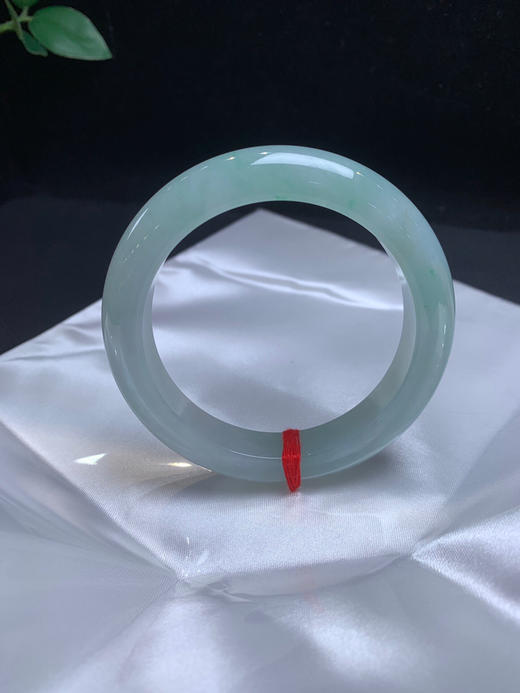 612844，56.5晴水底手镯，整条带淡淡的底色、清新干净、很秀气 商品图3