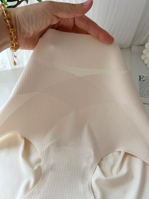 点此购买 爱Ｍ女士华夫格反重力塑形款内裤 艾 317207 商品图12