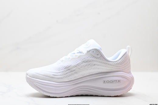 耐克NIKE VOMERO 18 PLUS舒适减震防滑低帮跑步鞋HM6805-101男女鞋 商品图2