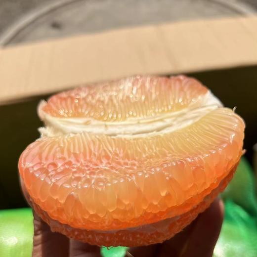 【进口】＃Medusa泰国翡翠香槟金柚#柚香赛过任何一个品种的柚子，丝丝饱满，清甜水嫩，回味清冽，清新口气，解腻消食。 商品图3