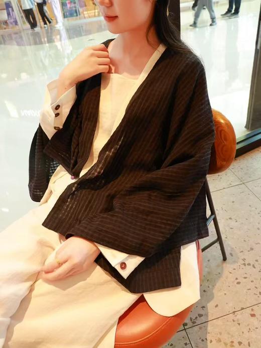 【线上专属】披肩（24810001-玄黑-结缘款） 商品图1