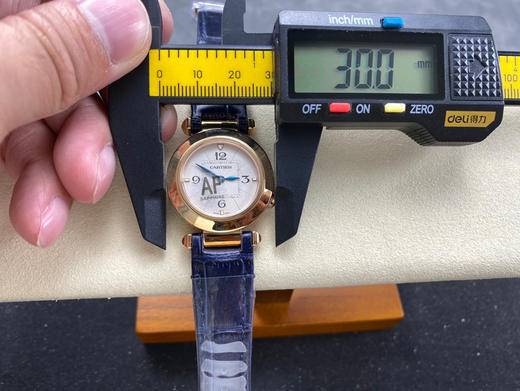 AF 卡地亚帕莎30mm PASHA DE CARTIER女士腕表 神巨作 火爆来袭 ❕❕
AF的精工细制 很好的诠释 正品的神韵，采用瑞士原装进口的机芯，堆料很足 购买原装二手表回来进行开模和制作❕ 商品图7