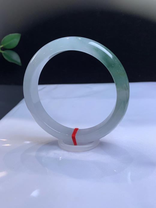 612846，58.5冰底半山水，冰感好，一截油青色，整条均匀干净有特色 商品图3