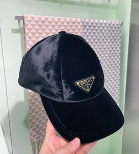 中性款三角標鸭舌帽P00