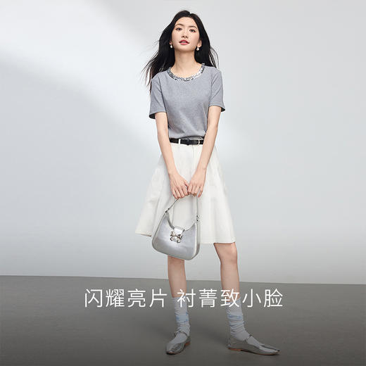 【夏日新品】熙世界闪闪珠片圆领T恤短袖女2025夏季新款气质灰色正肩短款上衣 商品图4