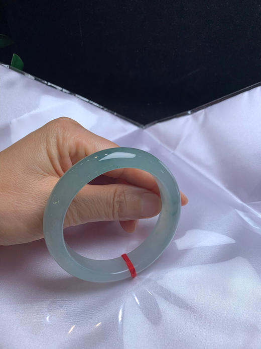 612852，56冰飘花手镯，种特别老，冰冰的，冰晴底飘一抹小蓝花 商品图5