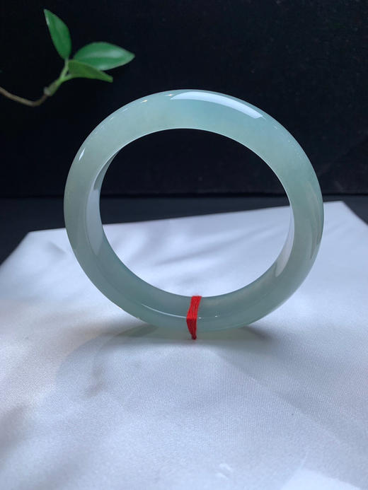 612853，59.5冰晴底手镯，整圈冰晴底色，润润的，冰透清秀 商品图0