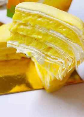 【现货】猫山王榴莲千层，榴莲含量高达180g 奶香四溢 到货之后第一时间冷冻保藏！快递发货可能会发生变形，介意慎拍~