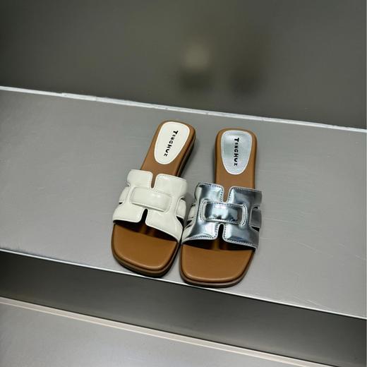 百搭夏季显白外穿拖鞋女款！2025新款小众时尚编织沙滩一字拖仙女凉拖！ 商品图4