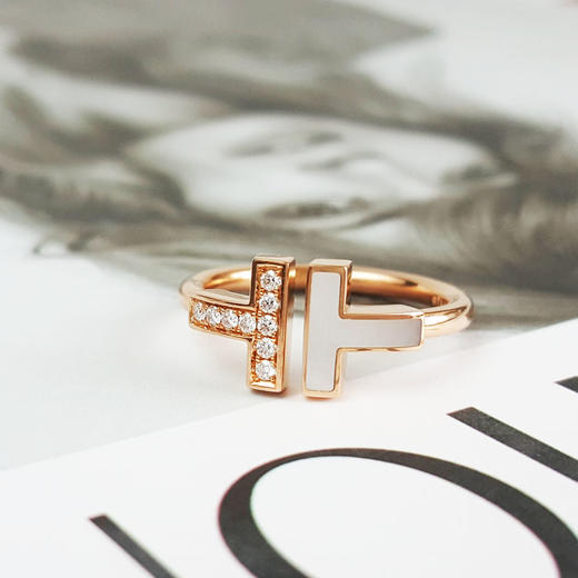 【95新】Tiffany & Co.蒂芙尼Tiffany T 系列18K玫瑰金镶钻+白贝母双T开口戒指53号女士现售价：7700！240425NJS02 商品图2