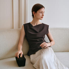 OLrain欧芮儿咖色不规则荡领无袖套头衫女夏季2025新款高级感上衣