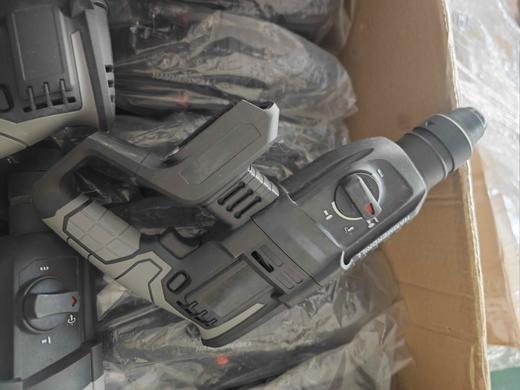 【货号04412】包邮锂电电锤机头送转换器大艺牧田款通用颜色随机发无刷电锤 商品图1