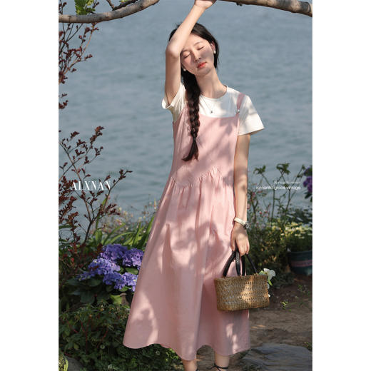 【65折秒杀】鹿向南「半糖桃饮」气质优雅设计感粉色夏季吊带连衣裙女A字长裙L55507 商品图1