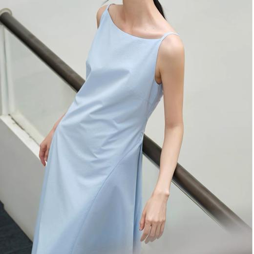 IC法式高端精致吊带连衣裙女2025新款冷淡风气质长裙子 商品图3
