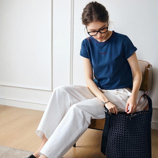 OLrain欧芮儿圆领撞色刺绣短袖百搭T恤女夏 季2025新款深蓝色上衣 商品图3