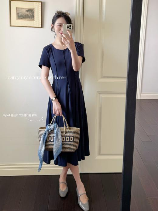 随身携带你的风景 | 简约通勤+黄金分割+舒适透气针织连衣裙 配丝巾 藏青色 商品图2