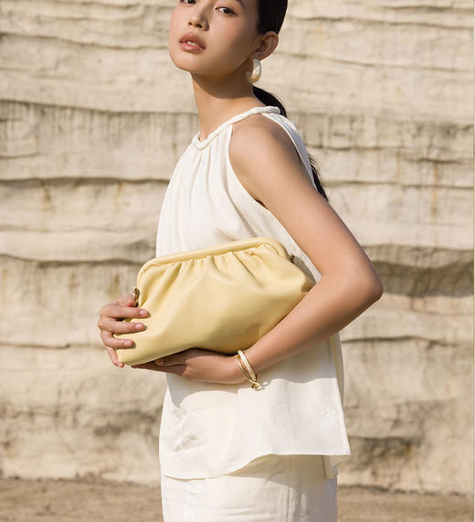 heelz设计师手工包包｜潮汐系列手拿肩背羊皮云朵包 商品图1