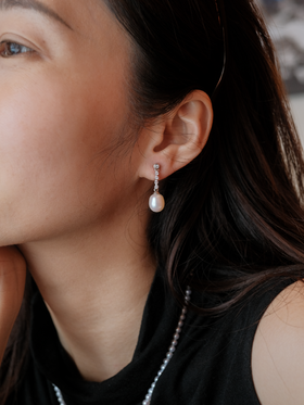 莱后同款珍珠耳环，经典永不过时