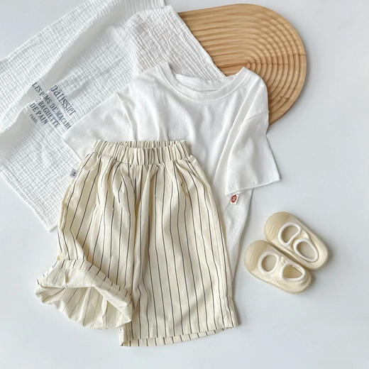 🌺夏天孩子爱出汗，【小野日记Yono's Diary夏季女宝宝日韩风格纯棉套装（XY-T-061）】👶🏻棉质面料强大的透气吸汗功能 🥰能时刻保持宝贝肌肤干爽，🔥远离闷热和黏腻。 商品图4