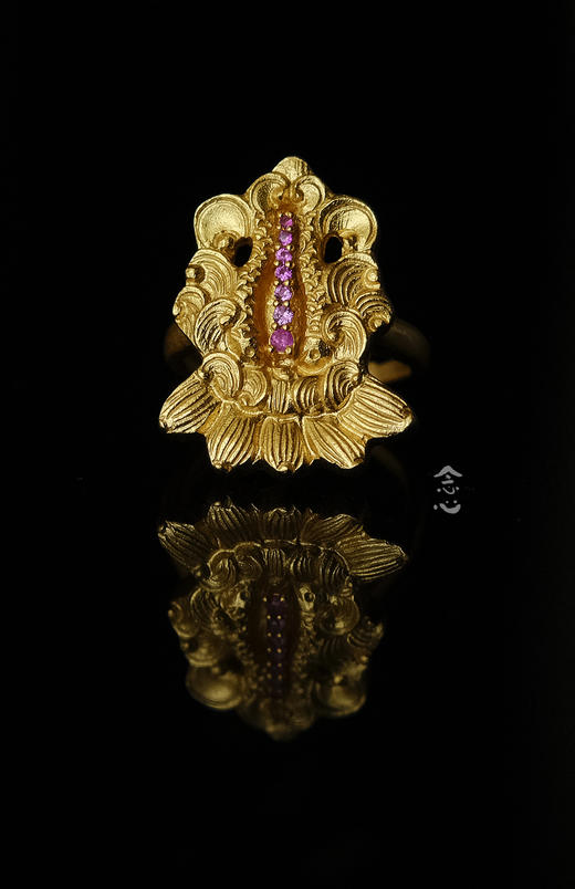 錾刻银鎏金金鱼红宝戒指 商品图0