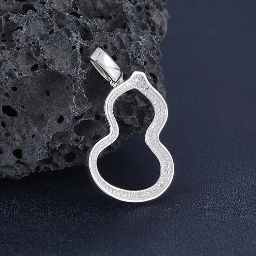 【限时8.8折】【线上铂金馆】PT950 #葫芦 【国际铂金协会】铂金镂空葫芦吊坠（不含链）(BDZ00023)（预售4-7天发货，一经下单不支持退款） 商品图1