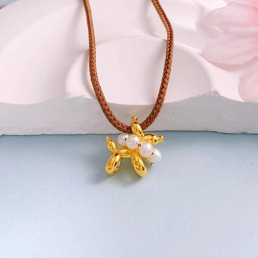 【限时7.5折】【定价黄金】足金 无氰5D空心挂绳吊坠天然淡水珍珠气球狗吊坠(AA5DDZ00012)（预售产品下单后不退款不退货不换货不补差价 商品图0