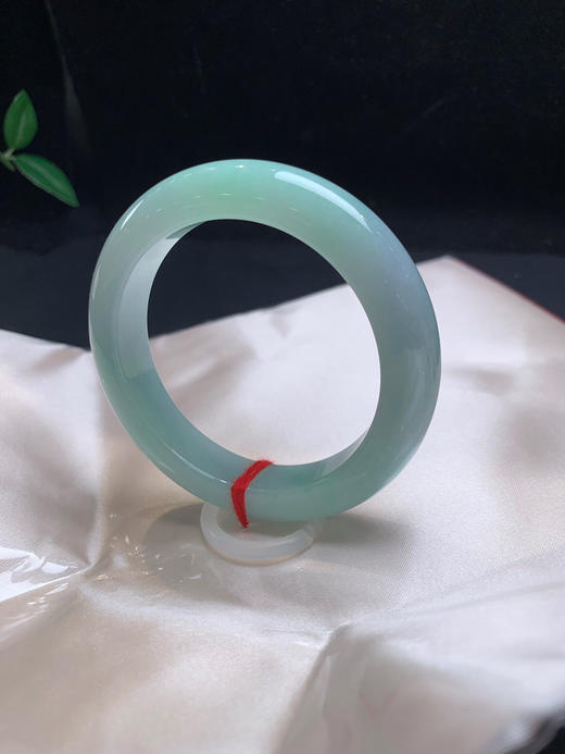 612857，54.5果绿底正圈 ，整圈带果绿底，条形大气，正装，底子均匀细腻 商品图4