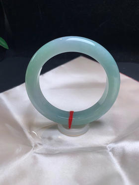 612857，54.5果绿底正圈 ，整圈带果绿底，条形大气，正装，底子均匀细腻