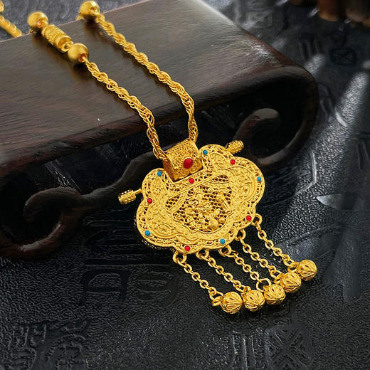 【限时克减150元】足金999 #宫廷风 #天子门生 #珐琅 古法镂空宝石珐琅长命锁项链铃铛流苏花丝如意龙凤呈祥锁包婚嫁调节套链(YQGFTL00092)（预售产品下单后不退款不退货不换货不补差价） 商品图3