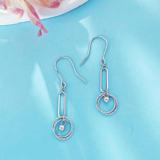 【限时8.8折】【线上铂金馆】PT950 【国际铂金协会 精品】铂金镂空绕线圆圈灵动耳饰耳吊耳钩(BES00259)(预售4-7天发货，一经下单不支持退款) 商品图2