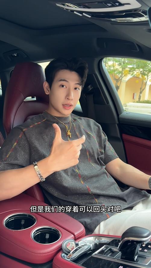 T3236夏季高级感新款韩系满天星彩色缝线圆领短袖T恤休闲情侣宽松上衣 商品图0