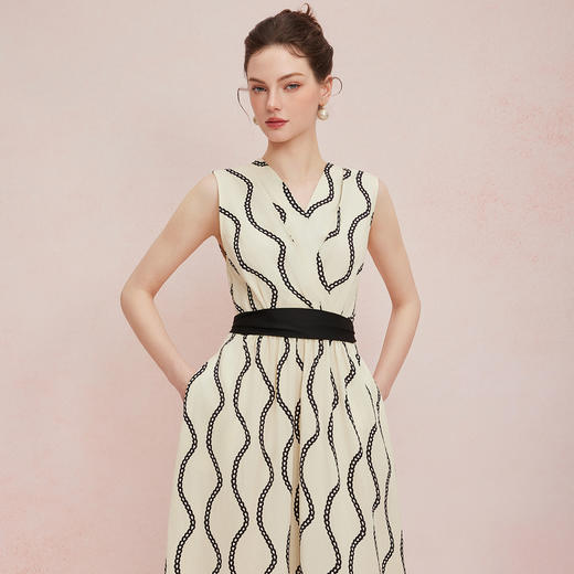 QF868斯尔丽25夏季新款时尚御姐气质印花25夏季新款修身撞色腰带连衣裙 商品图2