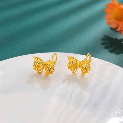 【限时克减150元】足金999.9 #在逃公主 镂空在逃公主耳饰甜美少女心公主蝴蝶结耳钉(AWES00127)预售产品下单后不退款不退货不换货不补差价 商品图0