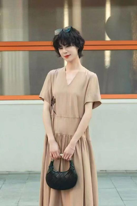 希色连衣裙 商品图0