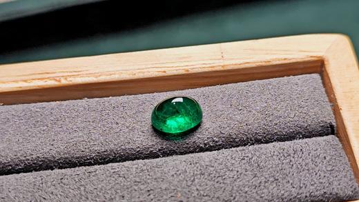 2.38ct蛋面祖母绿裸石 商品图3