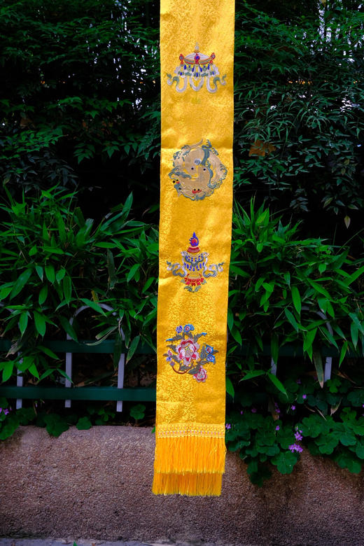 新品高档藏族哈达八吉祥加厚绸缎刺绣哈达生日祝福哈达精品绸缎哈达白黄两色长2.5米 商品图13