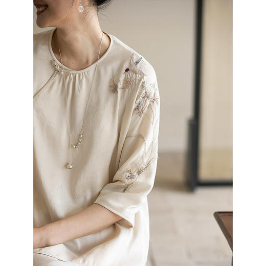 牧衣游原创 重磅双宫绸手工刺绣桑蚕丝套头衫复古真丝上衣 山外曲 商品图3