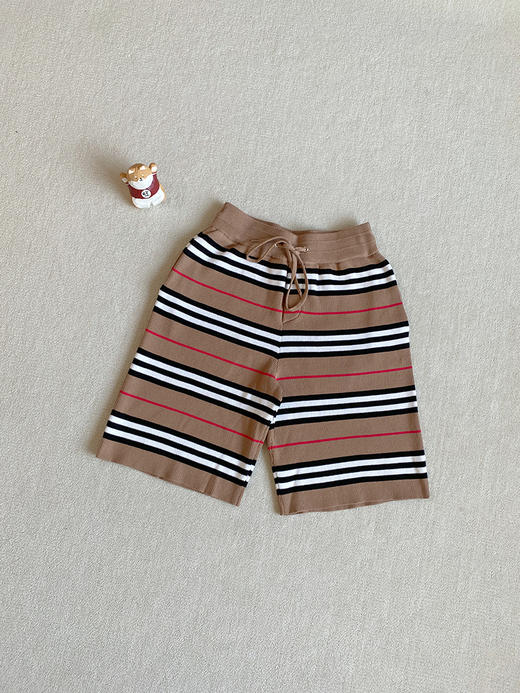 点此购买 巴宝莉夏季男女款经典条纹格子羊毛短裤五分裤 LL 317509 商品图13