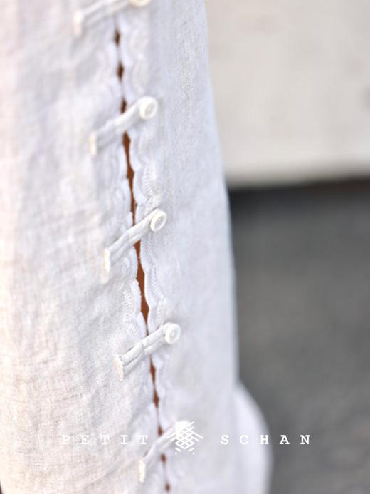 PETIT SCHAN小闪 CLO#807 Haze Wanderer 烟霞裁浪客 日本进口纯亚麻定位绣花一字盘扣直筒裤 商品图5