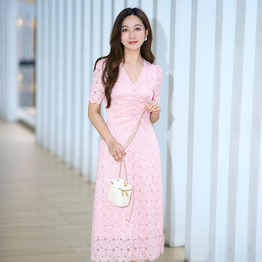 EITIE爱特爱法式复古粉色蕾丝V领压褶修身显瘦连衣裙夏季新款B2407330A 商品图2