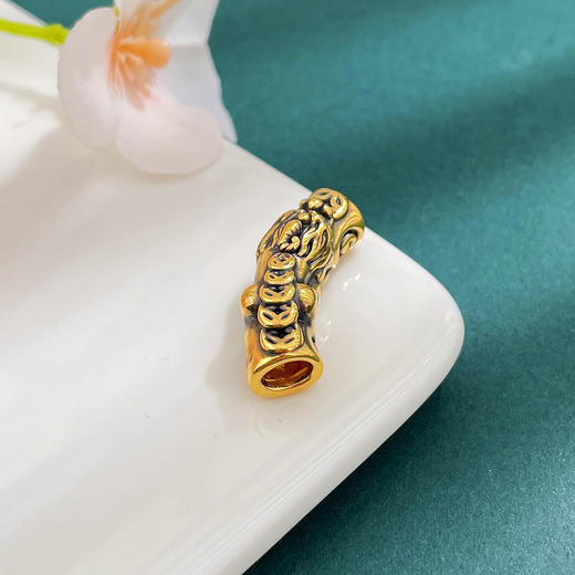 【限时7.5折】【定价黄金】足金 #电黑金 #招财进宝 3D硬金电黑金手串配件五帝币貔貅弯管手串配件Diy手串配件(V3DSC00419)（预售产品下单后不退款不退货不换货不补差价） 商品图2