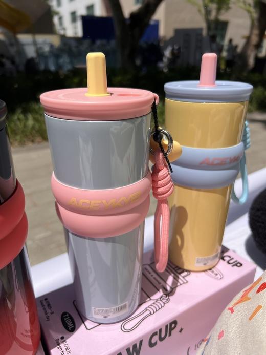 YKYB黄子韬多巴胺大容量710ML保温杯 商品图0