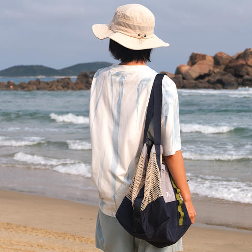 【品牌直发-福利特惠】ACMEITEM爱棵米 户外网眼包撞色拼接出行运动健身单肩包男女GAG3510419A 商品图2