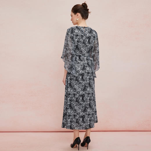 QF867斯尔丽2025夏季新款设计感抛袖下摆裹裙法式碎花显瘦高连衣裙 商品图1