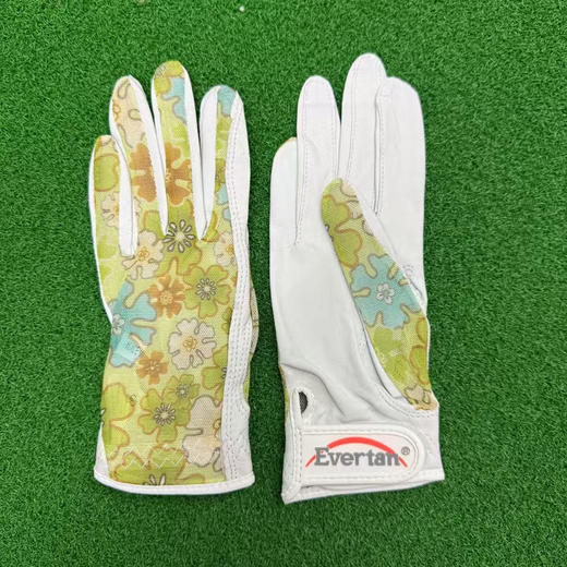 外贸原单Evertan 女款网纱高尔夫手套，手背网纱，掌心羊皮
特价不退换
断码清仓只有S
适合手瘦手小的
差不多17-18的样子
七个色，特价💰49一副包邮 商品图5