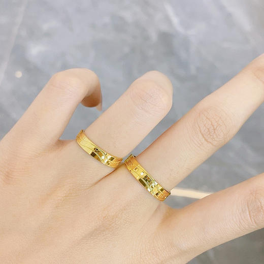 【限时克减150元】足金999 #CNC 5G黄金空心活口戒指油压CNC鱼鳞波浪纹情侣戒/对(AG5GQLJ00041)预售产品下单后不退款不退货不换货不补差价 商品图0